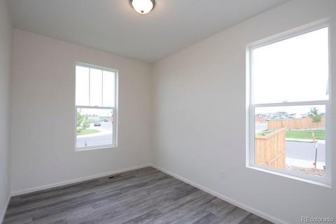 27694 E 7th Dr, Aurora, CO 80018 photo 3