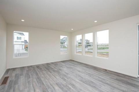 27694 E 7th Dr, Aurora, CO 80018 photo 5