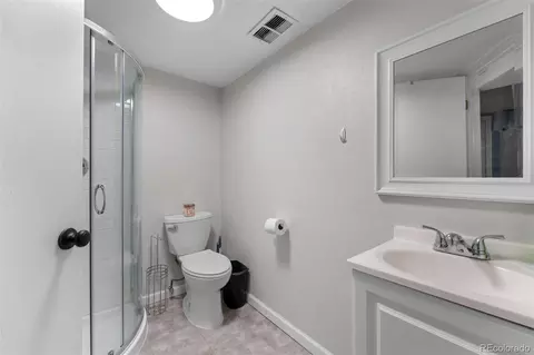 Bath - 5019 E 106th Cir, Thornton, CO 80233 photo 4 of 4