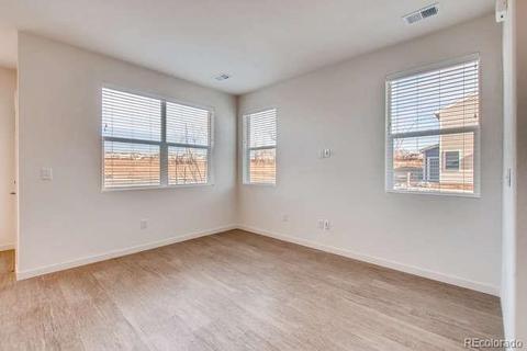 4317 E 98th Pl, Thornton, CO 80229 photo 2