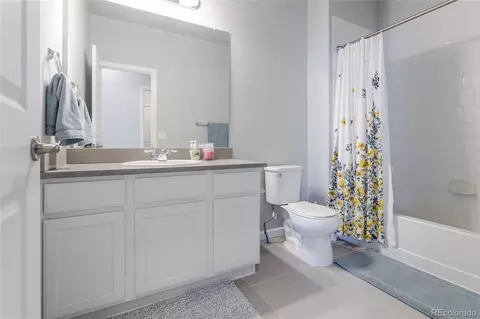 Bath - 15510 W 64th Pl #D, Arvada, CO 80007 photo 3 of 3