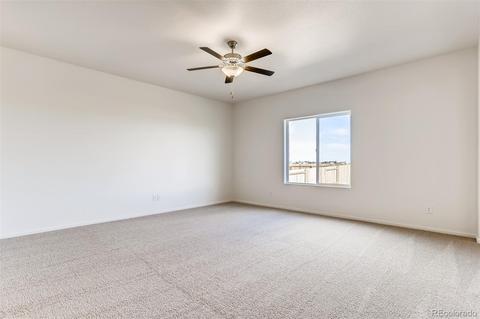392 Maple St, Bennett, CO 80102 photo 4