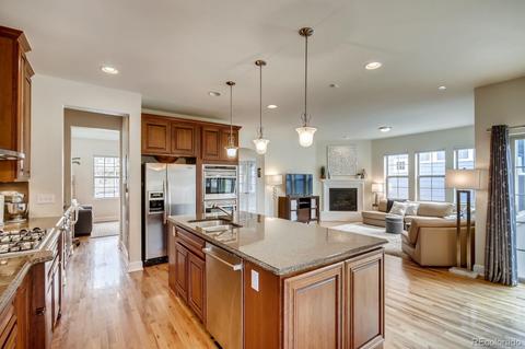 3417 Akron Ct, Denver, CO 80238 photo 2