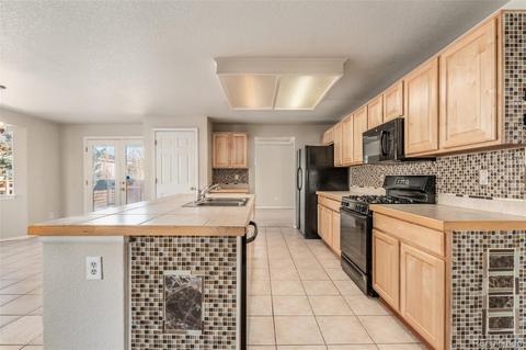5265 E 138th Ave, Thornton, CO 80602 photo 2
