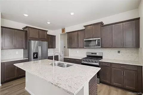 Kitchen - 24068 E Atlantic Pl, Aurora, CO 80018 photo 2 of 4