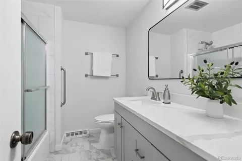 Bath - 8601 E Layton Ave, Denver, CO 80237 photo 2 of 3