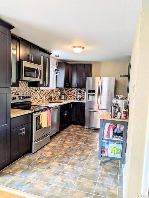 381 Scranton St, Aurora, CO 80011 photo 3