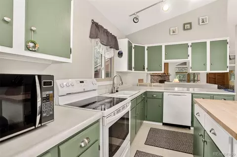Kitchen - 28110 Pine Dr, Evergreen, CO 80439 photo 3 of 3