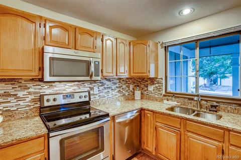21144 E Scott Pl, Denver, CO 80249 photo 9