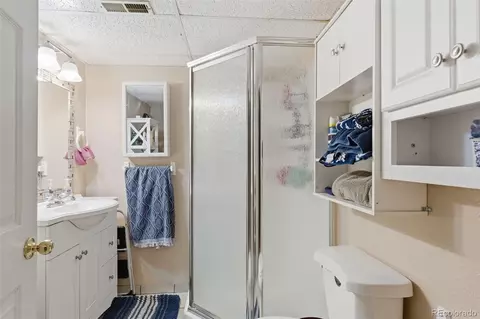 Bath - 421 3rd St, Frederick, CO 80530 photo 3 of 3