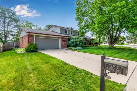 3720 S Willow Cir, Denver, CO 80237 photo 3