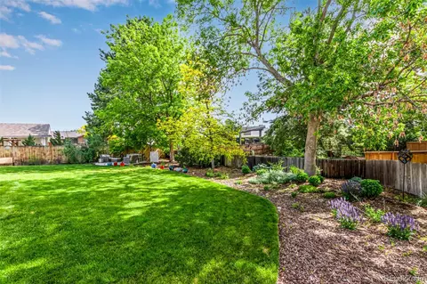 3720 S Willow Cir, Denver, CO 80237 photo 24