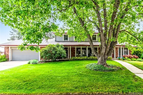 3720 S Willow Cir, Denver, CO 80237 photo 2