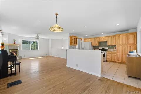 Living - 4 Gap Rd, Black Hawk, CO 80422 photo 3 of 10