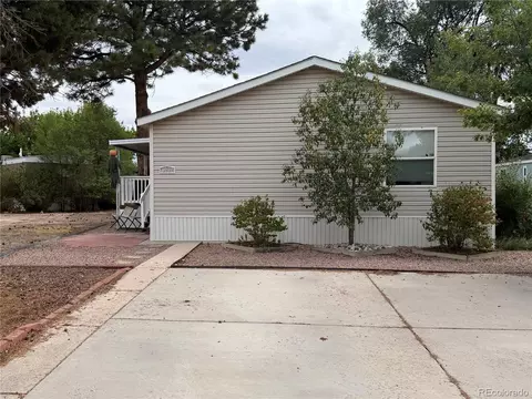 1095 Western Dr, Colorado Springs, CO 80915