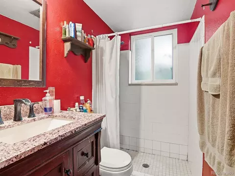 Bath - 6932 Deframe Ct, Arvada, CO 80004 photo 2 of 2