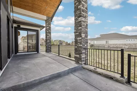 Exterior - 27330 E Nova Cir, Aurora, CO 80016 photo 6 of 7