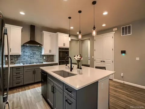 Kitchen - 22188 E Tufts Dr, Aurora, CO 80015 photo 5 of 6