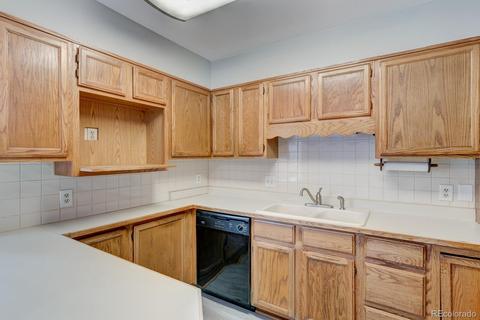 16523 E 11th Pl, Aurora, CO 80011 photo 8