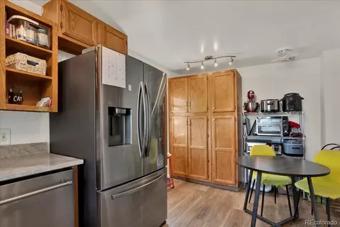 Kitchen - 5211 Dover St, Arvada, CO 80002 photo 3 of 5