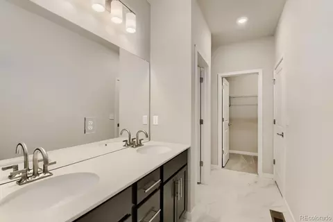 Bath - 46435 Heritage Ave, Bennett, CO 80102 photo 2 of 5