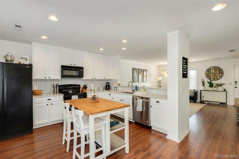 3687 Dexter Ct, Denver, CO 80207 photo 8