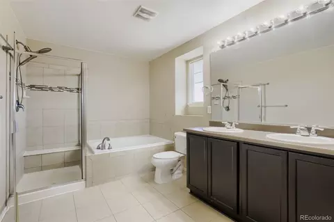 Bath - 19663 E 63rd Pl, Aurora, CO 80019 photo 2 of 3