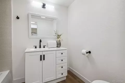 2995 Glencoe St, Denver, CO 80207 photo 10