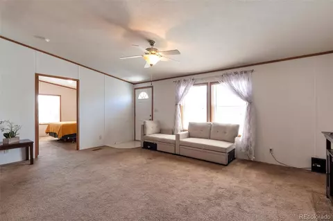 1699 Cimarron St, Aurora, CO 80011 photo 4