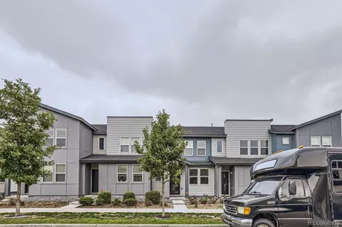 16063 E Warner Pl, Denver, CO 80239 photo 2