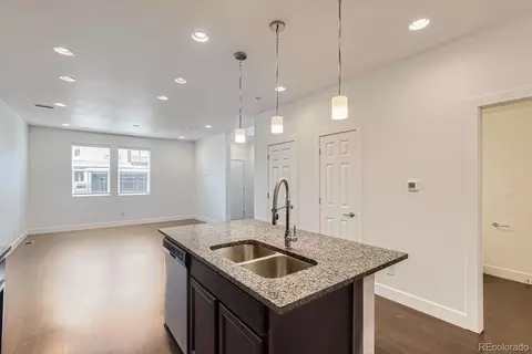 16063 E Warner Pl, Denver, CO 80239 photo 9