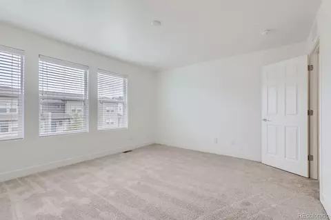 16063 E Warner Pl, Denver, CO 80239 photo 14