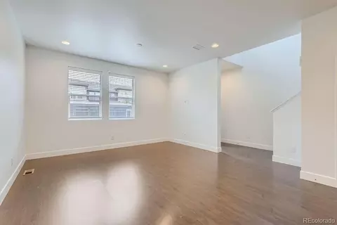 16063 E Warner Pl, Denver, CO 80239 photo 5