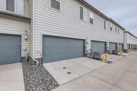 16063 E Warner Pl, Denver, CO 80239 photo 28