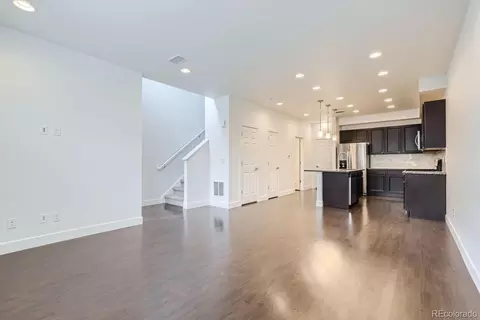 16063 E Warner Pl, Denver, CO 80239 photo 7