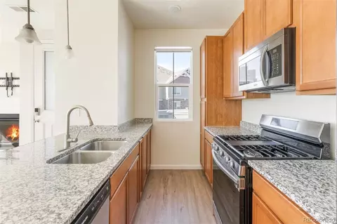 Kitchen - 5755 S Buchanan Ct #E, Aurora, CO 80016 photo 2 of 2