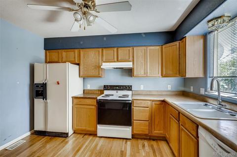 18668 E 17th Ave, Aurora, CO 80011 photo 4