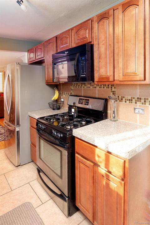 3040 Oneida St, Denver, CO 80207 photo 17