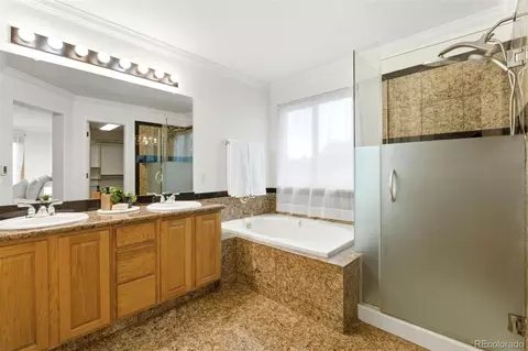 Bath - 3033 E 108th Dr, Northglenn, CO 80233 photo 2 of 5