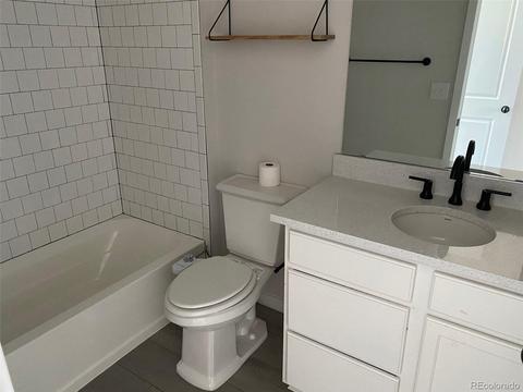 15832 E Broncos Pl, Centennial, CO 80112 photo 8