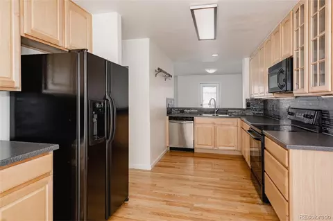 22092 E Irish Dr, Aurora, CO 80016 photo 3