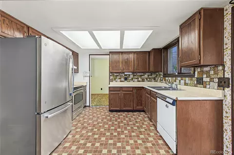 Kitchen - 19391 Eldorado Dr, Aurora, CO 80013 photo 2 of 3