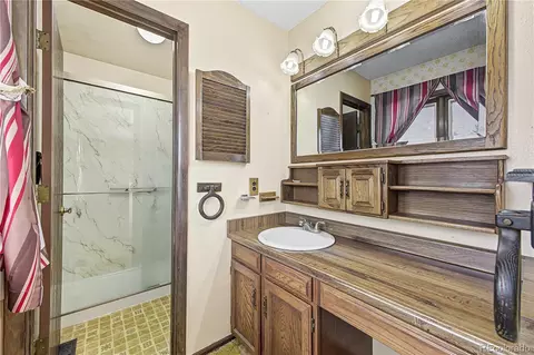 Bath - 19391 Eldorado Dr, Aurora, CO 80013 photo 1 of 4