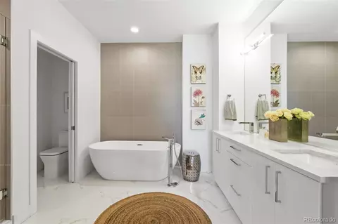 Bath - 4254 E 8th Pl, Denver, CO 80220 photo 2 of 6