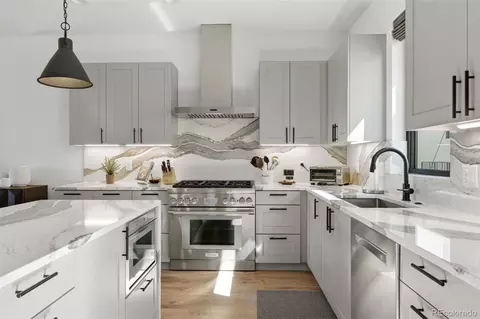 Kitchen - 4254 E 8th Pl, Denver, CO 80220 photo 4 of 6