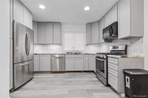 Kitchen - 20601 E Buchanan Dr, Aurora, CO 80011 photo 1 of 3