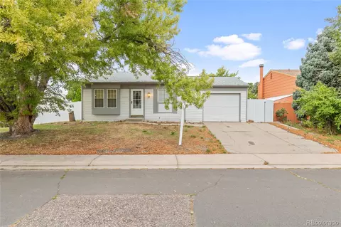 20601 E Buchanan Dr, Aurora, CO 80011
