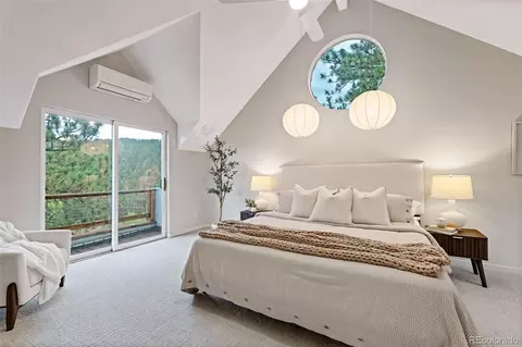 Bedroom - 1604 Wagonwheel Gap Rd, Boulder, CO 80302 photo 2 of 10