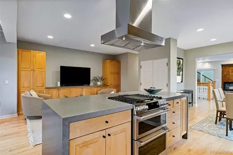 Kitchen - 1604 Wagonwheel Gap Rd, Boulder, CO 80302 photo 5 of 5