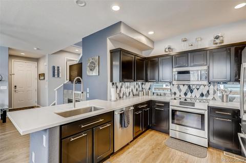 8902 E 29th Pl, Denver, CO 80238 photo 9